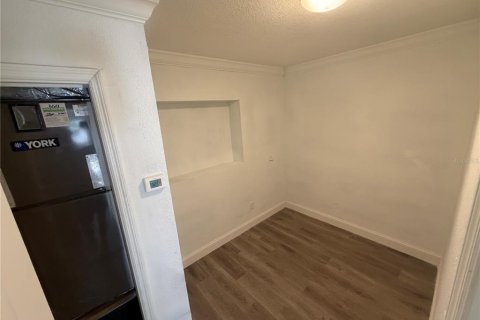 Casa en venta en Tampa, Florida, 4 dormitorios, 208.29 m2 № 2285070 - foto 18