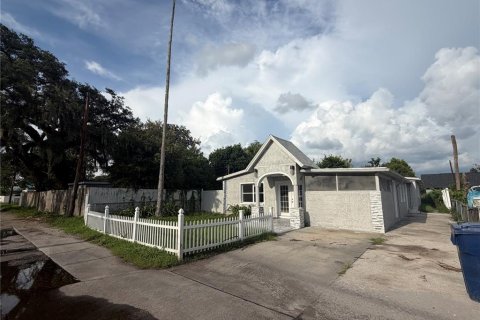 Casa en venta en Tampa, Florida, 4 dormitorios, 208.29 m2 № 2285070 - foto 2