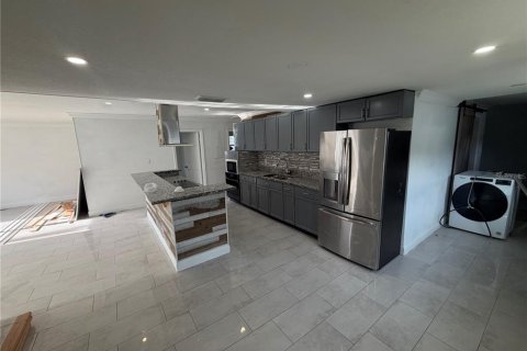 Casa en venta en Tampa, Florida, 4 dormitorios, 208.29 m2 № 2285070 - foto 10