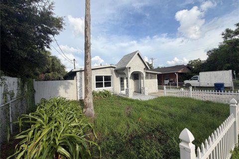 Casa en venta en Tampa, Florida, 4 dormitorios, 208.29 m2 № 2285070 - foto 4