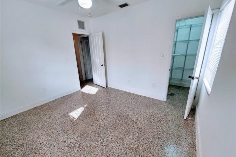 Villa ou maison à louer à North Miami Beach, Floride: 4 chambres, 98.1 m2 № 2416006 - photo 18