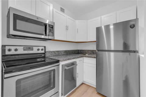 Copropriété à louer à Miami Beach, Floride: 1 chambre, 39.95 m2 № 2020107 - photo 3