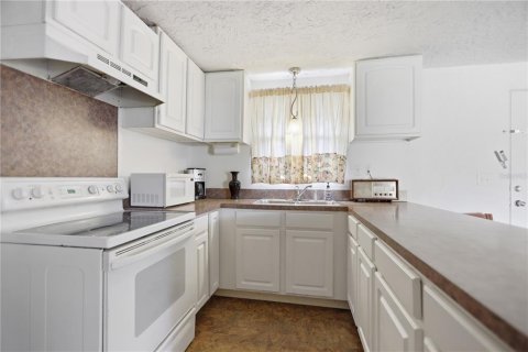 House in Rockledge, Florida 3 bedrooms, 123.93 sq.m. № 2198727 - photo 13