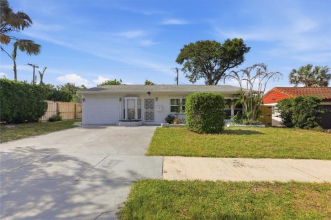 House in Rockledge, Florida 3 bedrooms, 123.93 sq.m. № 2198727