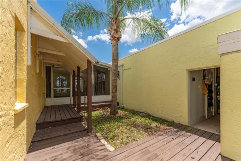 Villa ou maison à vendre à Winter Haven, Floride: 4 chambres, 383.5 m2 № 2388993 - photo 23