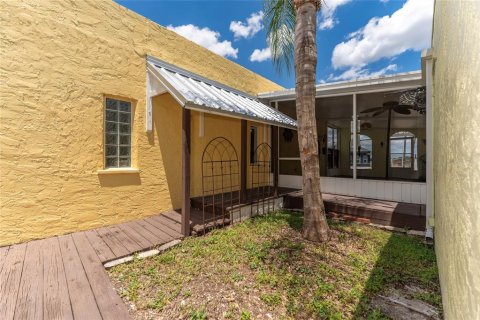 Villa ou maison à vendre à Winter Haven, Floride: 4 chambres, 383.5 m2 № 2388993 - photo 22