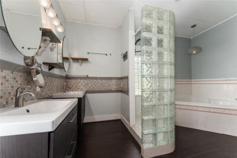 Villa ou maison à vendre à Winter Haven, Floride: 4 chambres, 383.5 m2 № 2388993 - photo 19