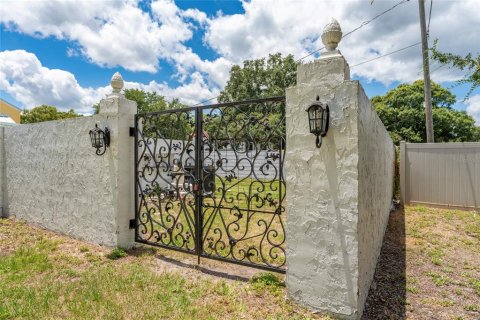 Villa ou maison à vendre à Winter Haven, Floride: 4 chambres, 383.5 m2 № 2388993 - photo 30