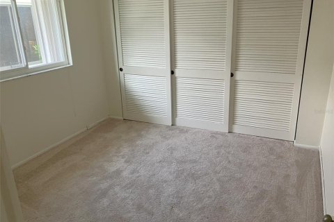 Condo in Pinellas Park, Florida, 2 bedrooms № 2197983 - photo 18