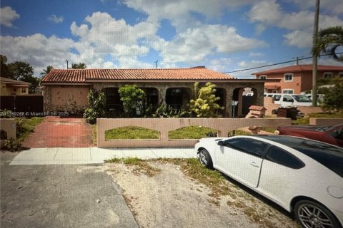 Villa ou maison à Hialeah, Floride 5 chambres, 314.85 m2 № 2090777