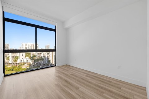 Apartment in Hallandale Beach, Florida 2 bedrooms, 137.77 sq.m. № 2002979 - photo 28