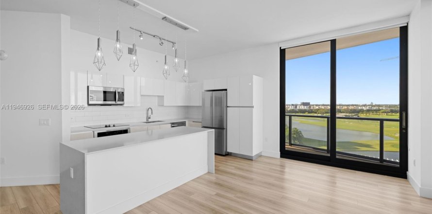 Apartment in Hallandale Beach, Florida 2 bedrooms, 137.77 sq.m. № 2002979