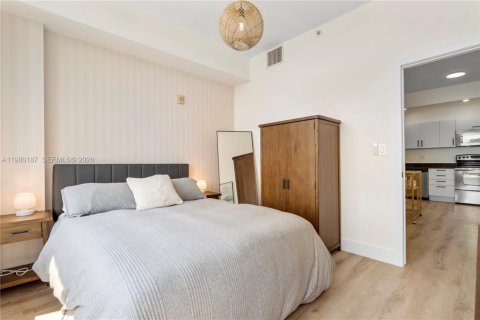 Condo in Miami, Florida, 1 bedroom  № 2043148 - photo 14