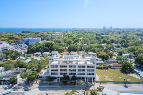 Condo in Miami, Florida, 1 bedroom  № 2043148 - photo 22