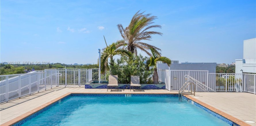Condo in Miami, Florida, 1 bedroom  № 2043148