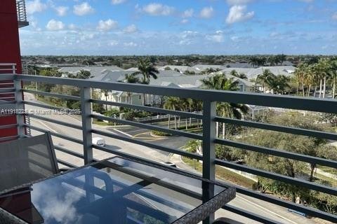 Condominio en alquiler en Doral, Florida, 2 dormitorios, 99.96 m2 № 1973032 - foto 15