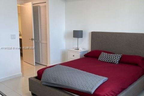 Condominio en alquiler en Doral, Florida, 2 dormitorios, 99.96 m2 № 1973032 - foto 8