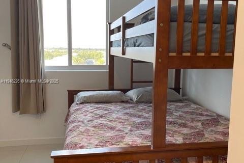 Condominio en alquiler en Doral, Florida, 2 dormitorios, 99.96 m2 № 1973032 - foto 11