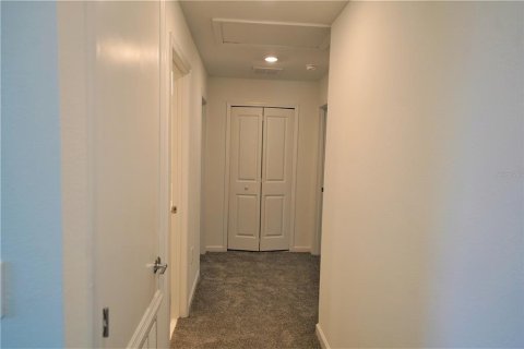 Villa ou maison à louer à Groveland, Floride: 5 chambres, 218.78 m2 № 2408057 - photo 23