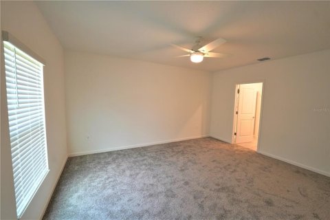 Villa ou maison à louer à Groveland, Floride: 5 chambres, 218.78 m2 № 2408057 - photo 12