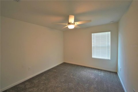Villa ou maison à louer à Groveland, Floride: 5 chambres, 218.78 m2 № 2408057 - photo 29