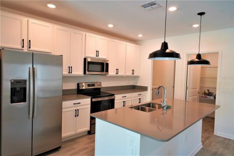 Villa ou maison à louer à Groveland, Floride: 5 chambres, 218.78 m2 № 2408057 - photo 8