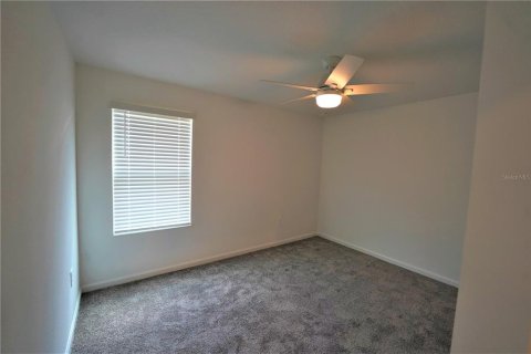 Villa ou maison à louer à Groveland, Floride: 5 chambres, 218.78 m2 № 2408057 - photo 27