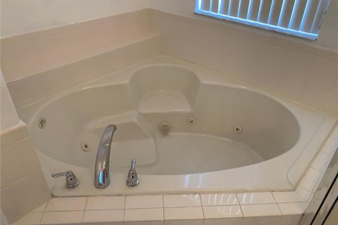 Casa en alquiler en Kissimmee, Florida, 4 dormitorios, 187.11 m2 № 1810971 - foto 6