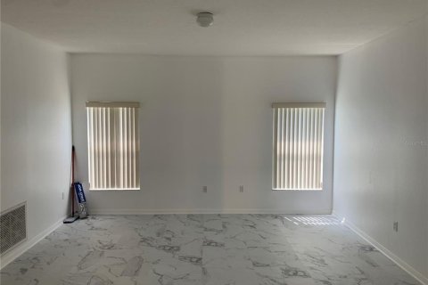 Casa en alquiler en Kissimmee, Florida, 4 dormitorios, 187.11 m2 № 1810971 - foto 13