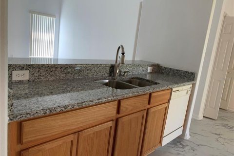 Casa en alquiler en Kissimmee, Florida, 4 dormitorios, 187.11 m2 № 1810971 - foto 8