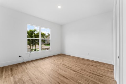 Villa ou maison à vendre à Port St. Lucie, Floride: 3 chambres, 279.82 m2 № 2181189 - photo 3
