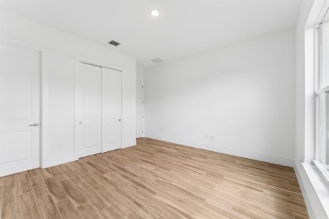 Villa ou maison à vendre à Port St. Lucie, Floride: 3 chambres, 279.82 m2 № 2181189 - photo 4