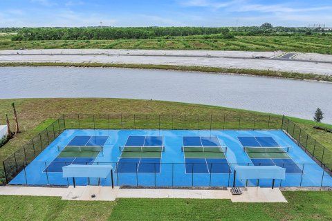 Villa ou maison à vendre à Port St. Lucie, Floride: 3 chambres, 279.82 m2 № 2181189 - photo 29