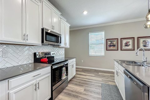 House in Winter Garden, Florida 4 bedrooms, 231.51 sq.m. № 1687468 - photo 17
