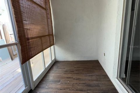 Condo in Tampa, Florida, 3 bedrooms  № 1899087 - photo 16