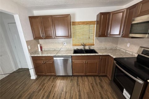 Condo in Tampa, Florida, 3 bedrooms  № 1899087 - photo 3