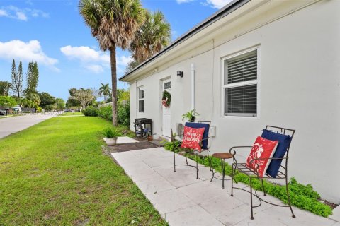 Propiedad comercial en venta en Fort Lauderdale, Florida, 122.63 m2 № 1990451 - foto 3