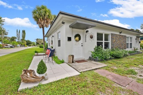 Propiedad comercial en venta en Fort Lauderdale, Florida, 122.63 m2 № 1990451 - foto 2