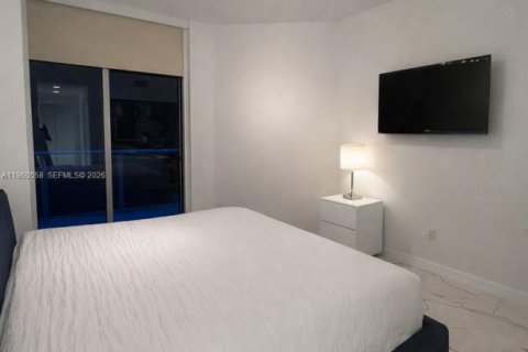 Condo in North Miami Beach, Florida, 3 bedrooms  № 2022010 - photo 6