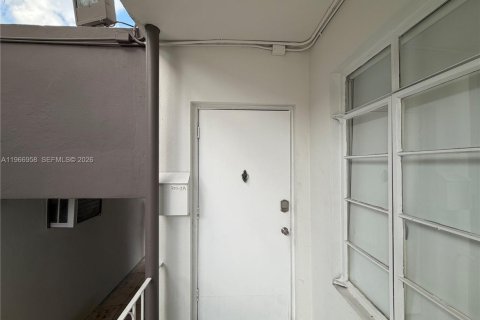 Apartamento en alquiler en Miami Beach, Florida, 1 dormitorio, 41.81 m2 № 2029646 - foto 8