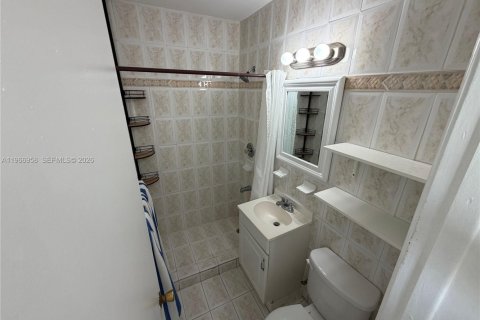 Apartamento en alquiler en Miami Beach, Florida, 1 dormitorio, 41.81 m2 № 2029646 - foto 6