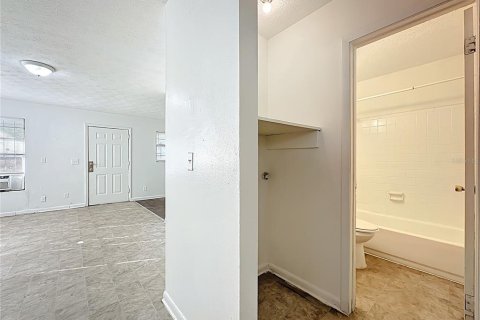 Touwnhouse à vendre à Jacksonville, Floride: 2 chambres, 66.52 m2 № 1878139 - photo 17