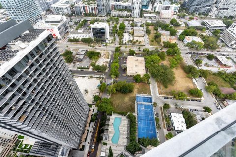 Снять в аренду кондоминиум в Майами, Флорида 1 спальня, 77.39м2, № 1987932 - фото 28