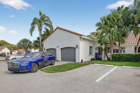 Copropriété à vendre à Aventura, Floride: 3 chambres, 125.79 m2 № 2244384 - photo 5