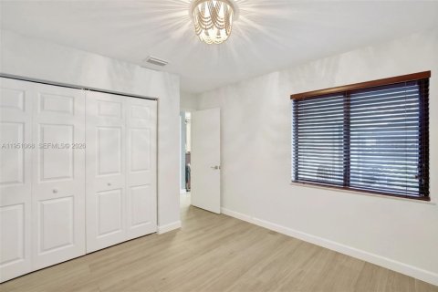 Copropriété à vendre à Aventura, Floride: 3 chambres, 125.79 m2 № 2244384 - photo 19