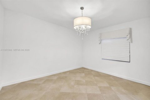 Copropriété à vendre à Aventura, Floride: 3 chambres, 125.79 m2 № 2244384 - photo 11