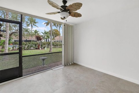 Copropriété à vendre à Aventura, Floride: 3 chambres, 125.79 m2 № 2244384 - photo 7