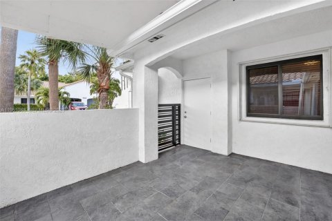 Copropriété à vendre à Aventura, Floride: 3 chambres, 125.79 m2 № 2244384 - photo 22