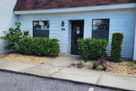 House in Seminole, Florida 2 bedrooms, 74.79 sq.m. № 1912681 - photo 2