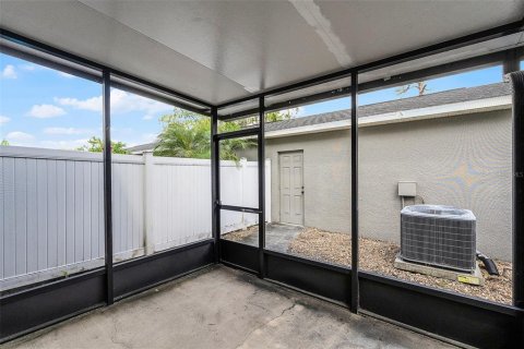 Townhouse in Windermere, Florida 2 bedrooms, 140.28 sq.m. № 1791626 - photo 19